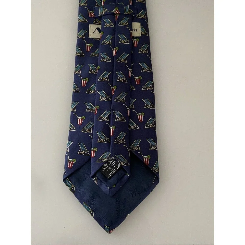 Aquascutum 100% Silk Tie Navy Blue Made in England Cool Beach Theme Vintage 3.75